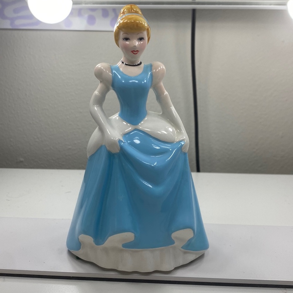 Vintage Disney Cinderella Prince Charming Ceramic Figurines Japan Malaysia 5"
